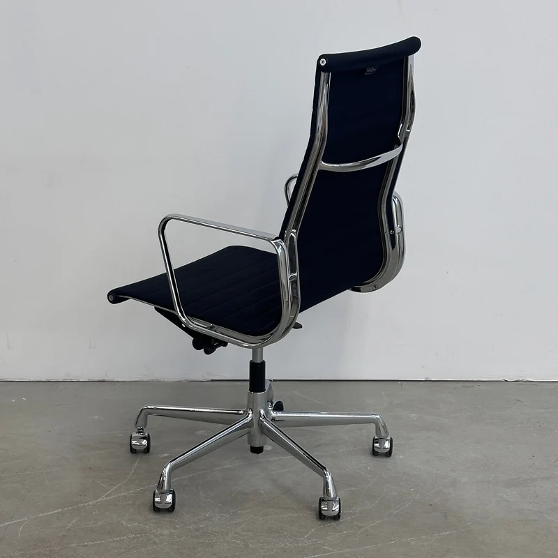Vitra EA 119 Hopsak schwarz (Chrom)