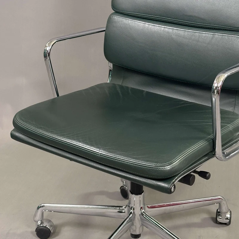 Vitra EA 219 Leder dunkelgrün Chrom