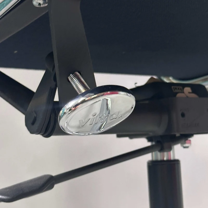 Vitra EA 219 Leder dunkelgrün Chrom