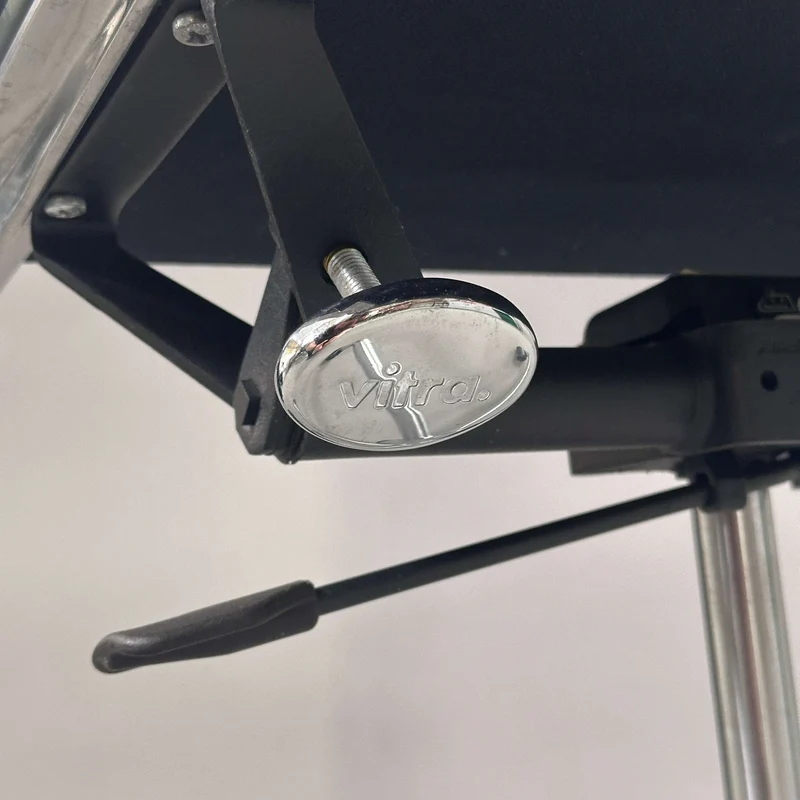 Vitra EA 219 Leder dunkelgrün Alu poliert