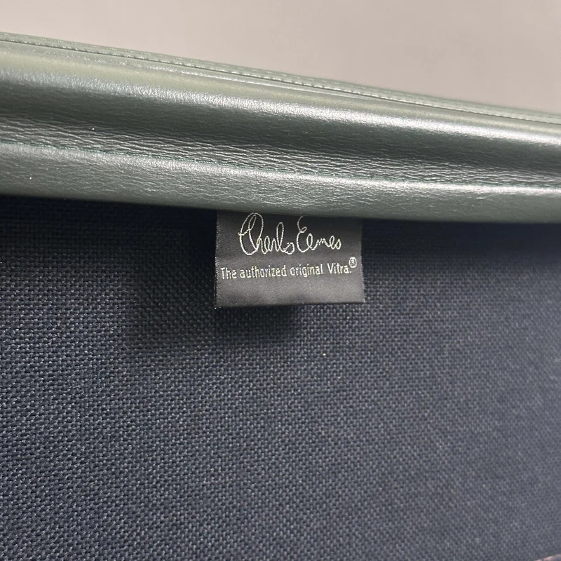 Vitra EA 219 Leder dunkelgrün Alu poliert