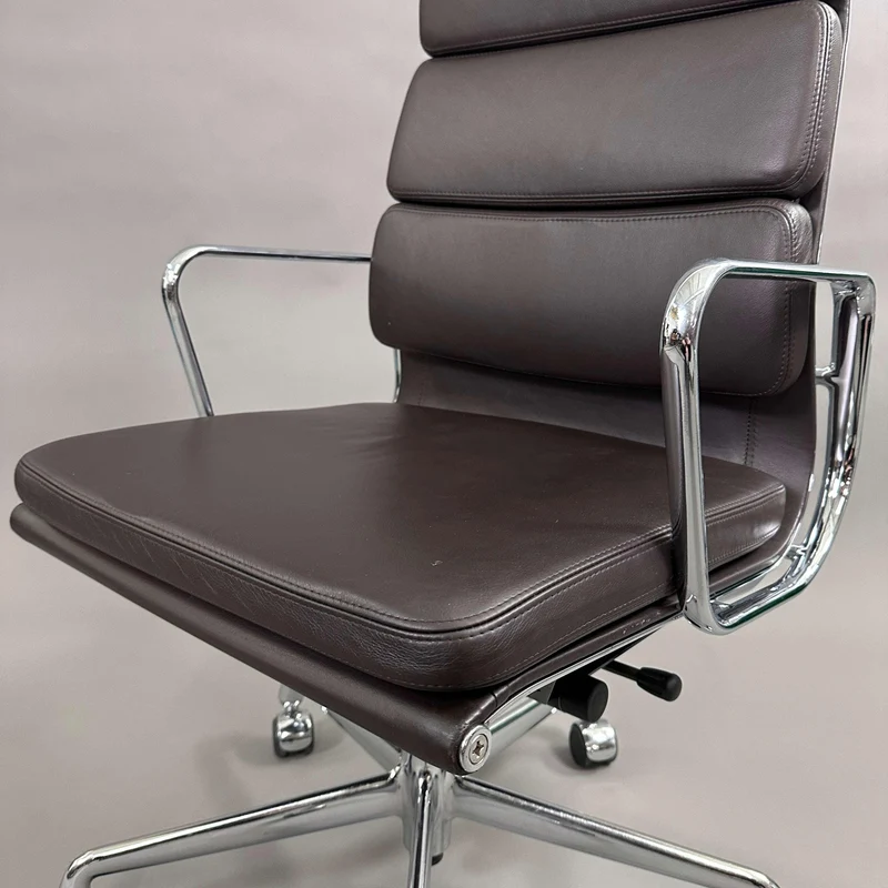 Vitra EA 219 Leder dunkelbraun