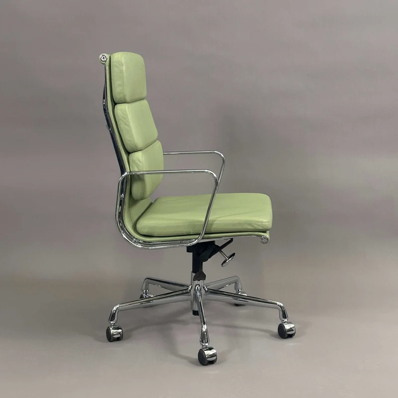 Vitra EA 219 Leder hellgrün