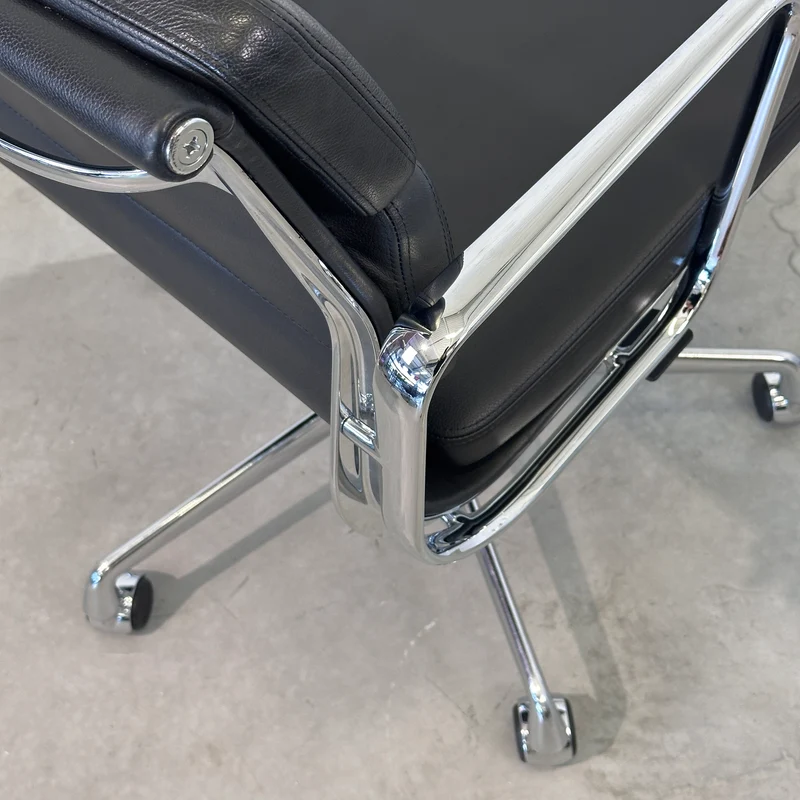 Vitra EA 217 beidseitig Leder schwarz