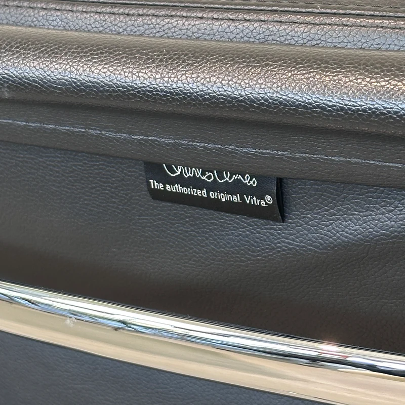 Vitra EA 217 beidseitig Leder schwarz
