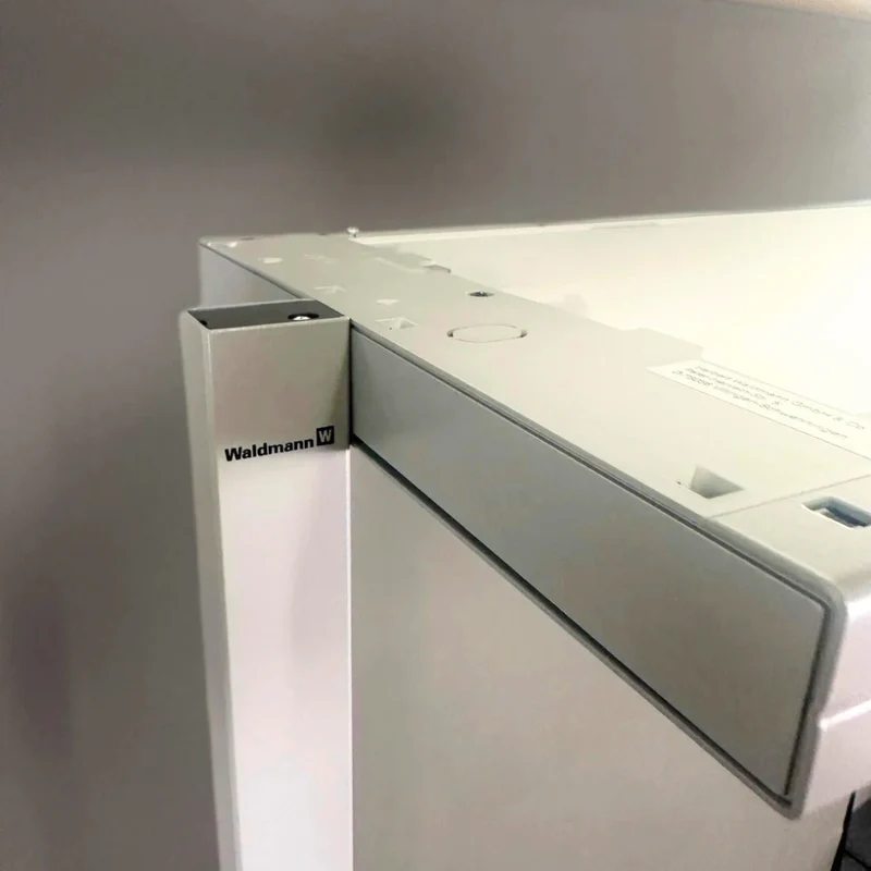Waldmann Lavigo LED Stehleuchte weiß