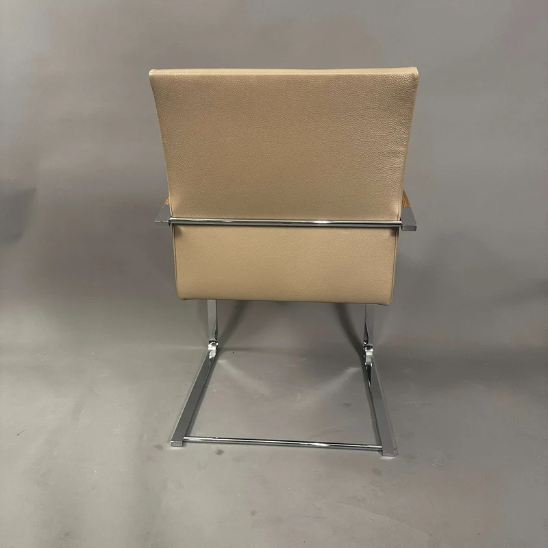 Spiegels Tano Freischwinger Leder creme