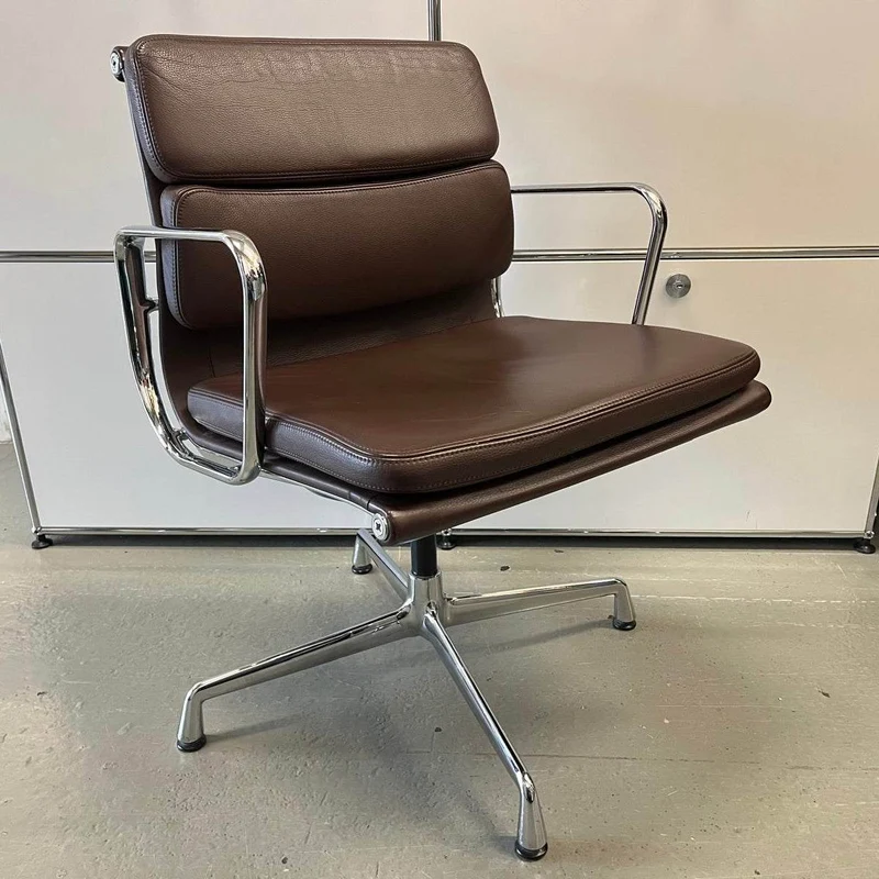 Vitra EA Soft Pad Chair 208 Kastanienbraun