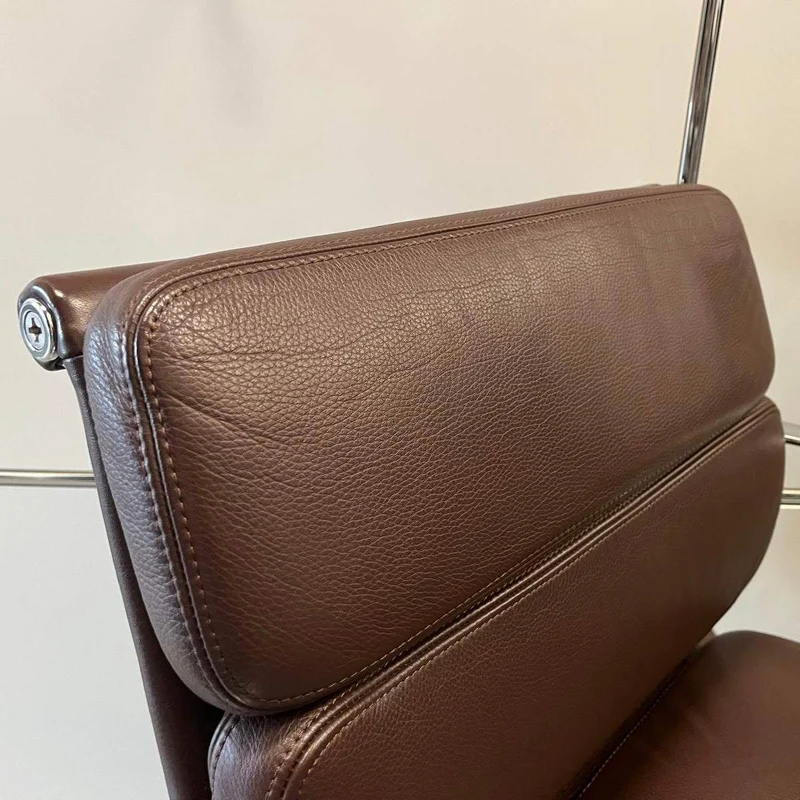 Vitra EA Soft Pad Chair 208 Kastanienbraun