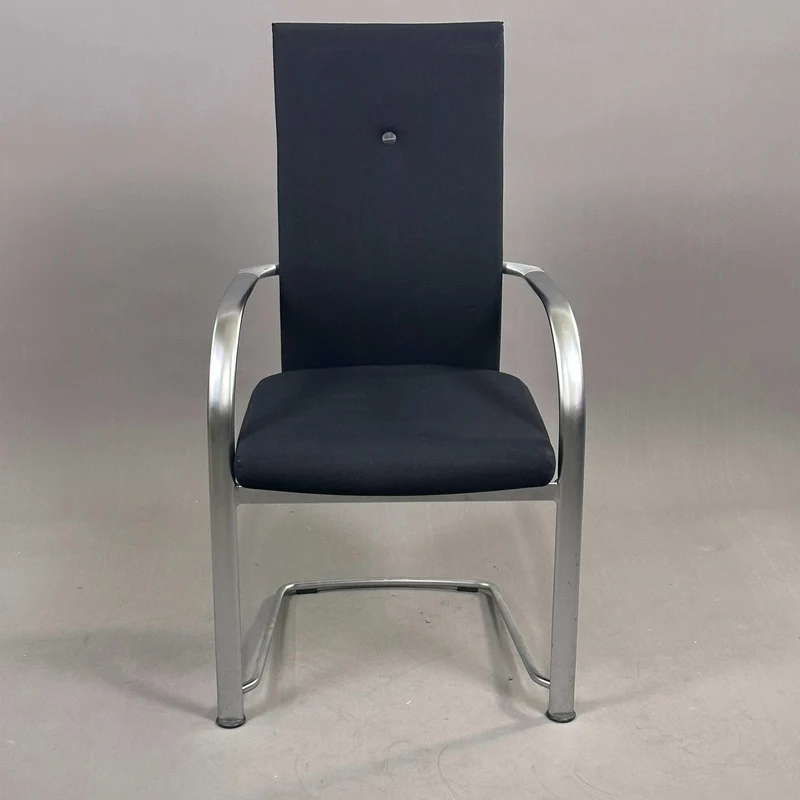 Fritz Hansen Spin Freischwinger schwarz chrom