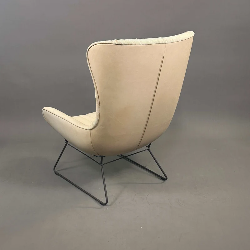 Freifrau Manufaktur Leya Wingback mit Hocker Stoff creme
