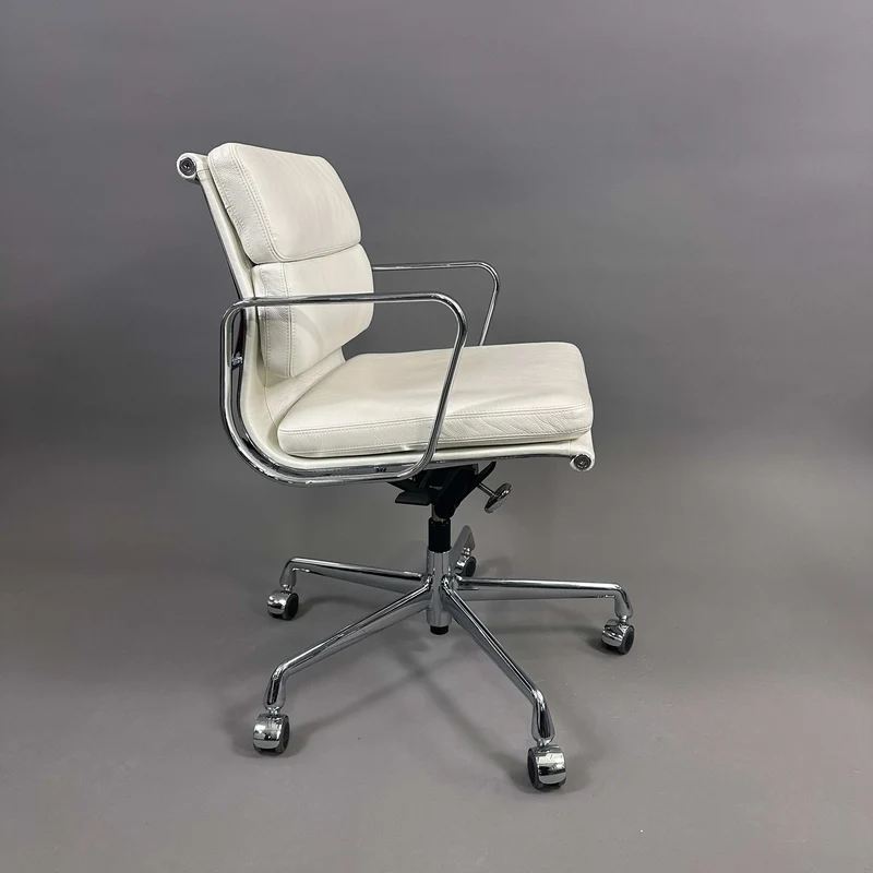 Vitra EA 217 Leder weiß