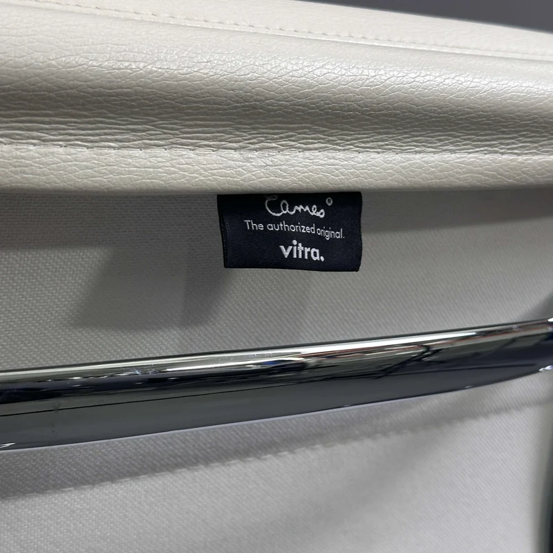 Vitra EA 217 Leder weiß
