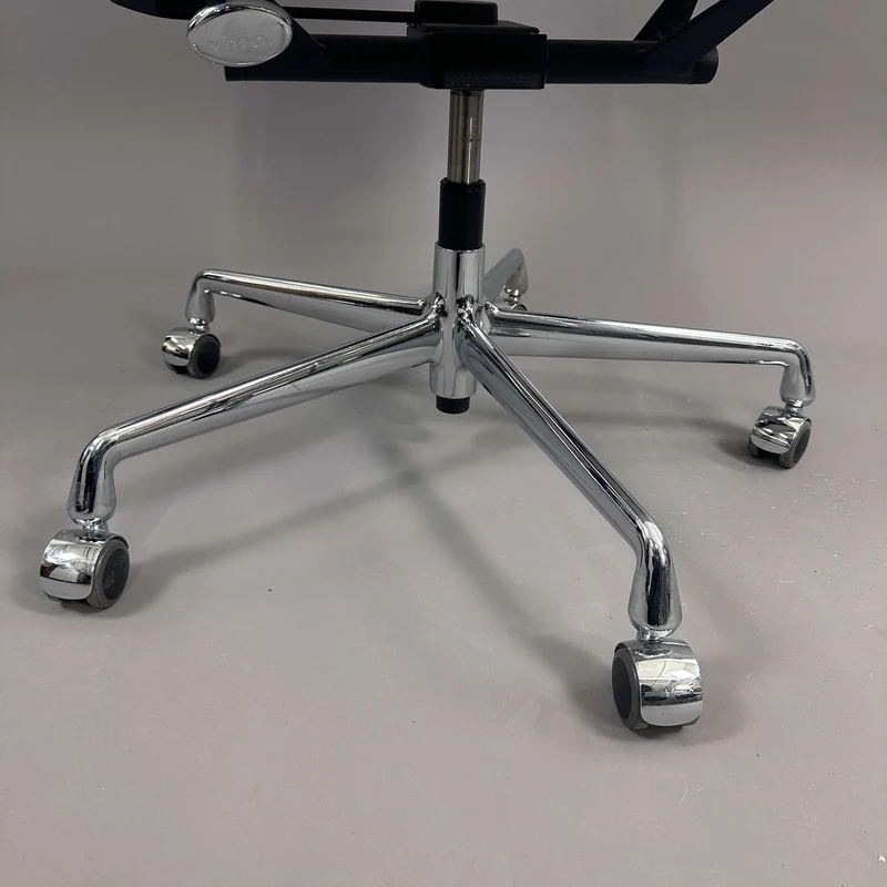 Vitra EA 217 Leder weiß