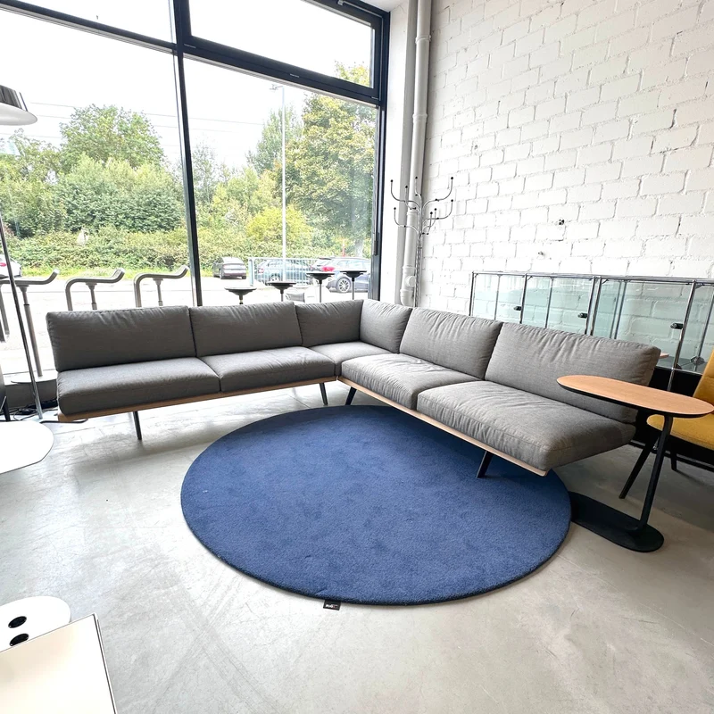 Arper Ecksofa Zinta Lounge hellgrau/Holz