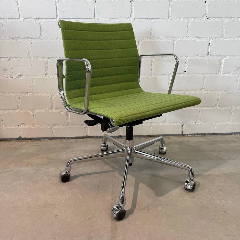 Vitra EA 117 Hopsak wiesengrün / wald