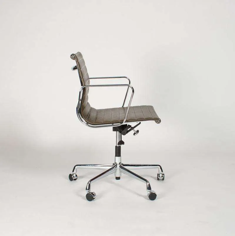 Vitra EA 117 Leder braun