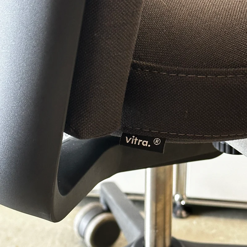 Vitra ID Soft dunkelgrau
