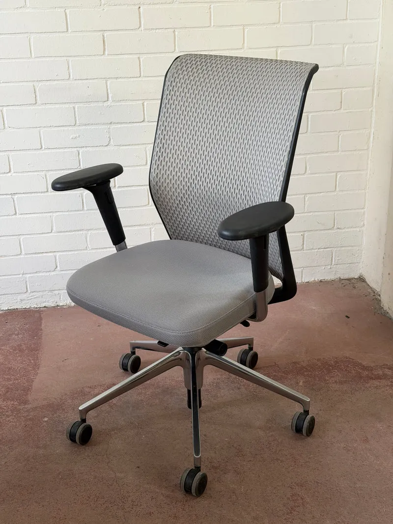 Vitra ID Mesh hellgrau