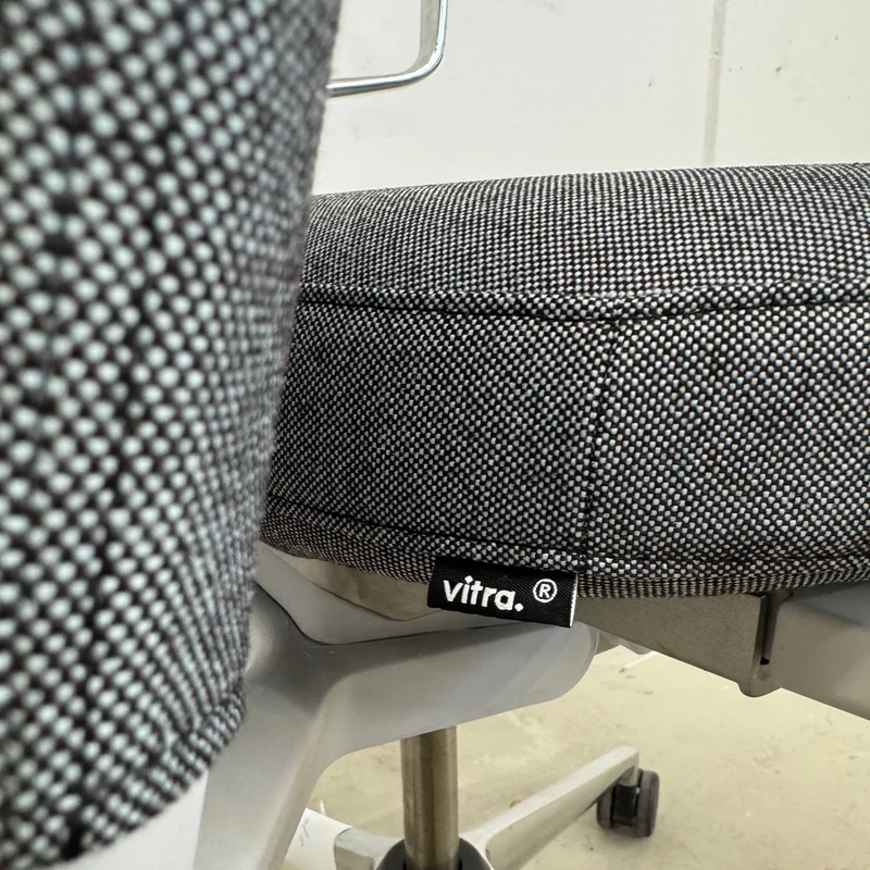 Vitra ID Trim dunkelgrau
