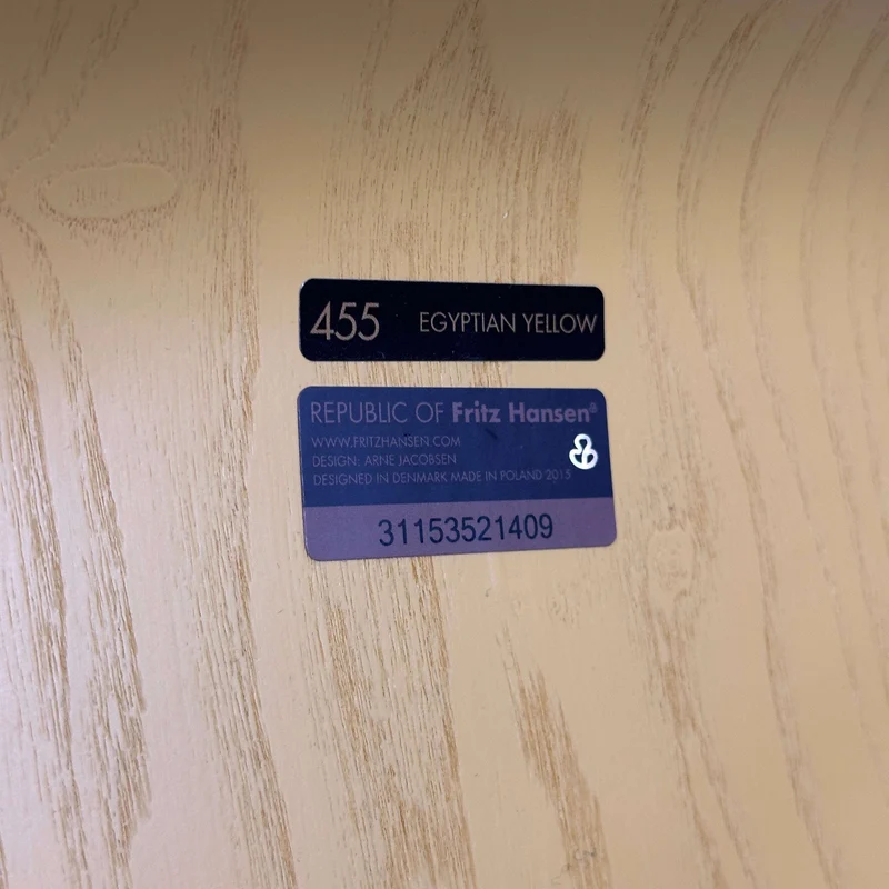 Fritz Hansen Serie 7 Stapelstuhl Holz gelb lasiert