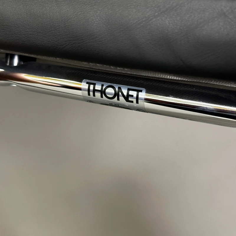 Thonet S61 V Freischwinger Leder