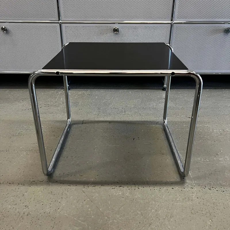 Knoll Breuer Laccio Beistelltisch schwarz