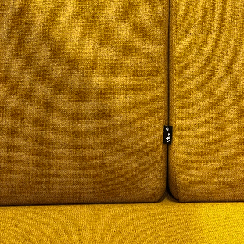 Vitra Alcove Cabin Highback mit Arbeitsplatte