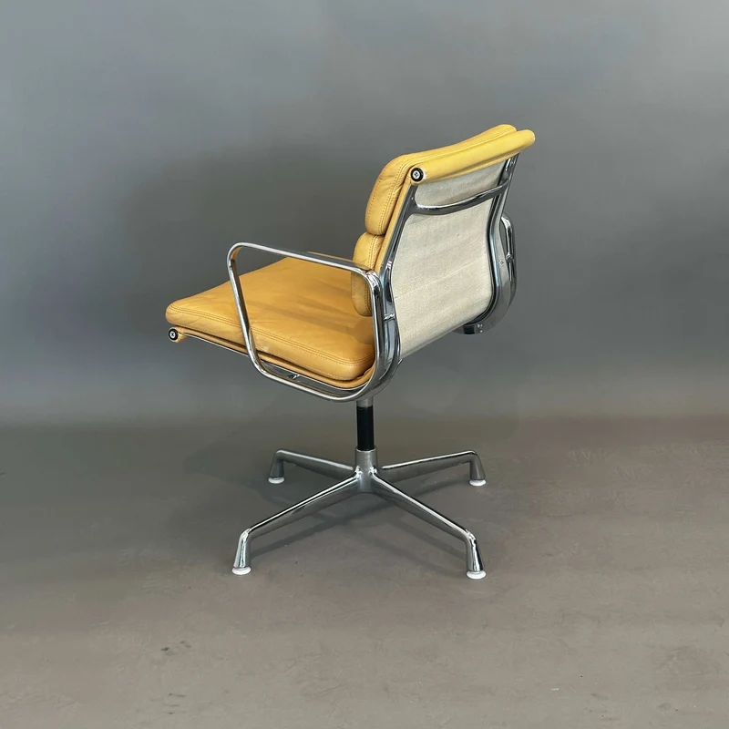 Vitra EA 208 Soft Pad Chair Leder hellbraun