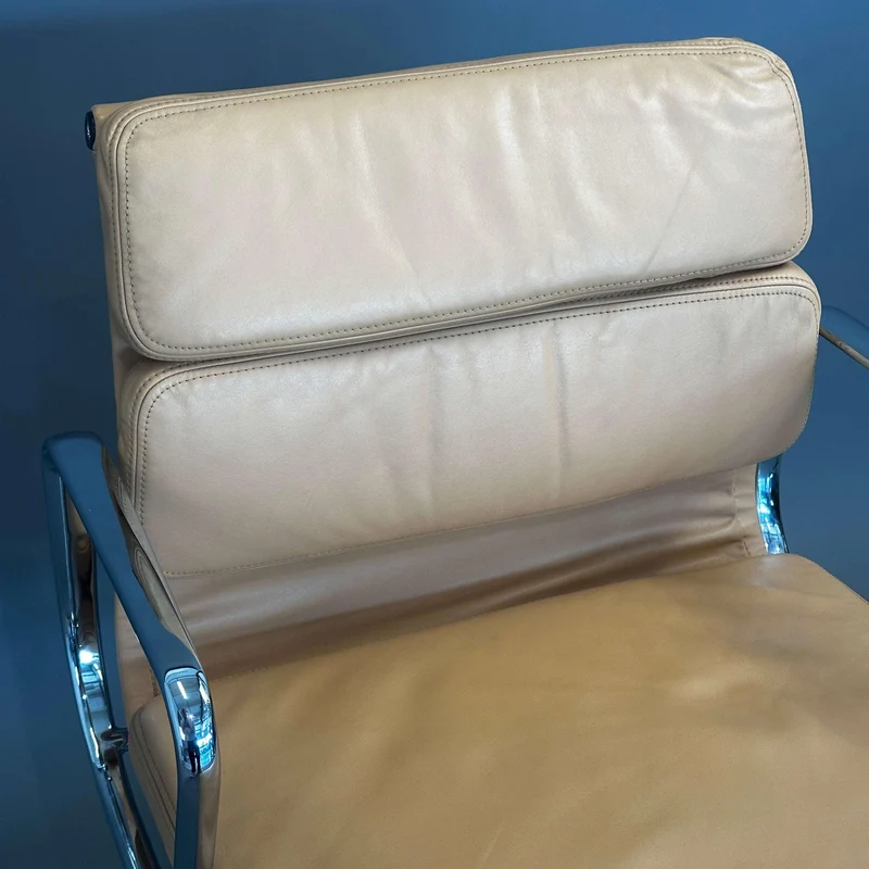 Vitra EA 217 Leder hellbraun
