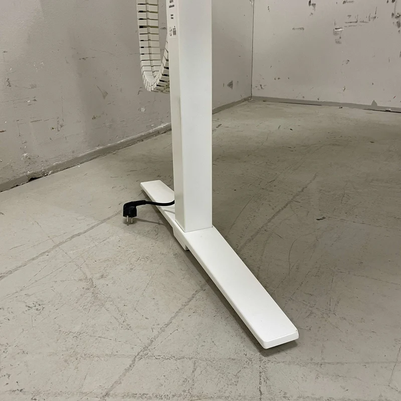 K&N Talo S Schreibtisch 160x80cm (elektr. höhenverst.)