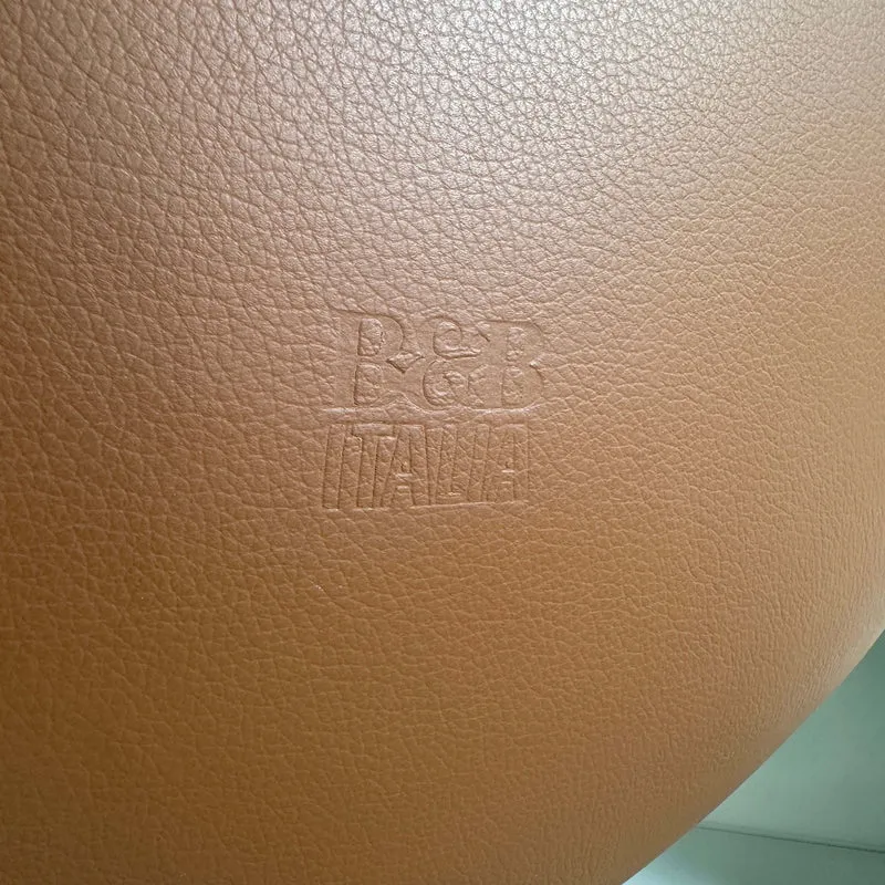 B&B Italia Loungesessel Tulip Cognac / silber