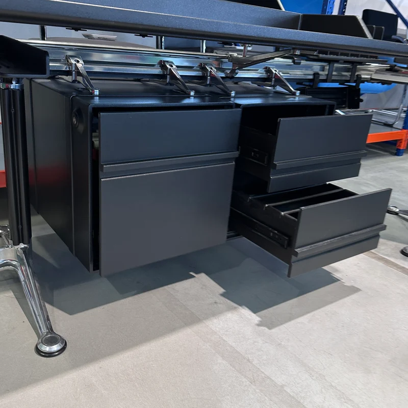 Herman Miller Schreibtischanlage Burdick