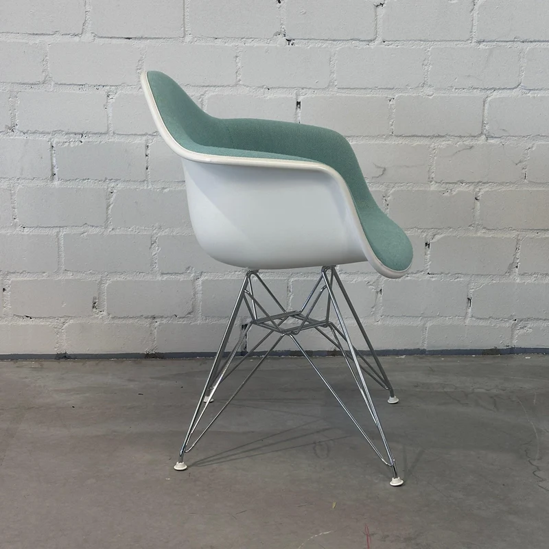 Vitra DAR Plastic Armchair weiß / türkis