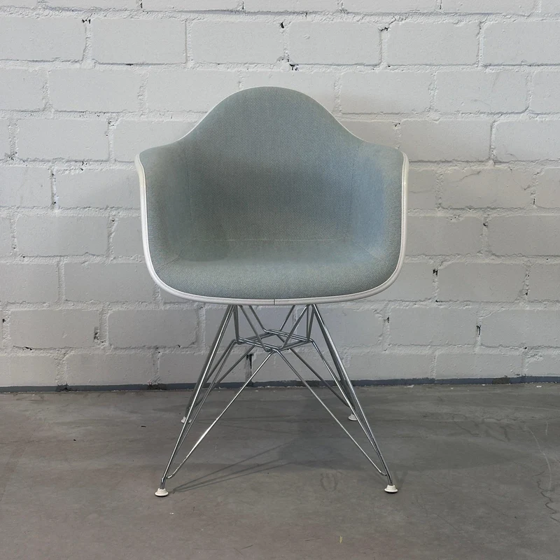 Vitra DAR Plastic Armchair weiß / grau