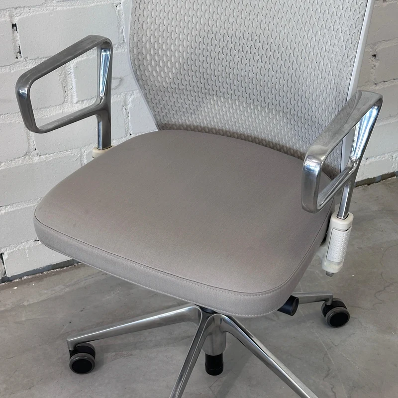 Vitra ID Mesh hellgrau