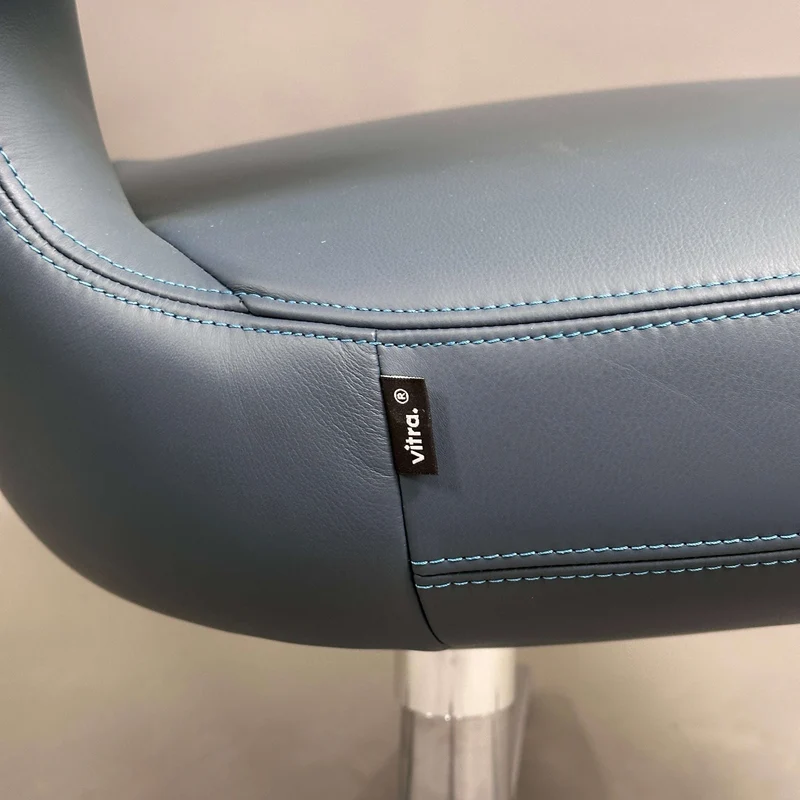 Vitra Petit Repos Sessel blau (Premiumleder)