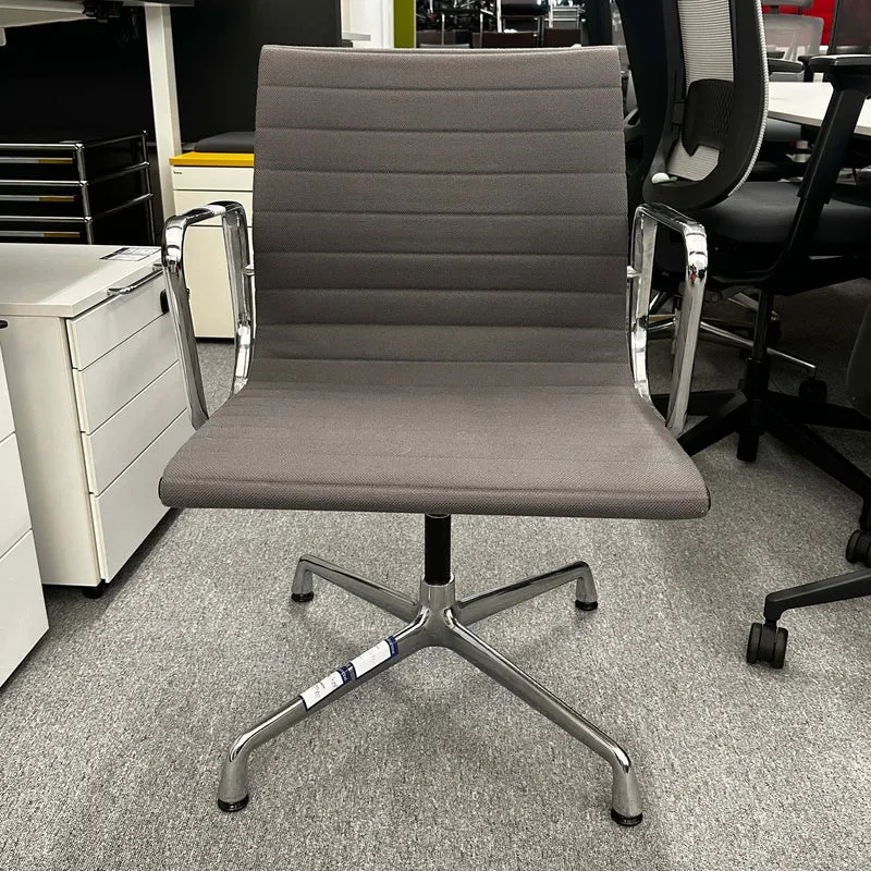 Vitra EA 107 Hopsak mittelgrau (nicht drehbar)
