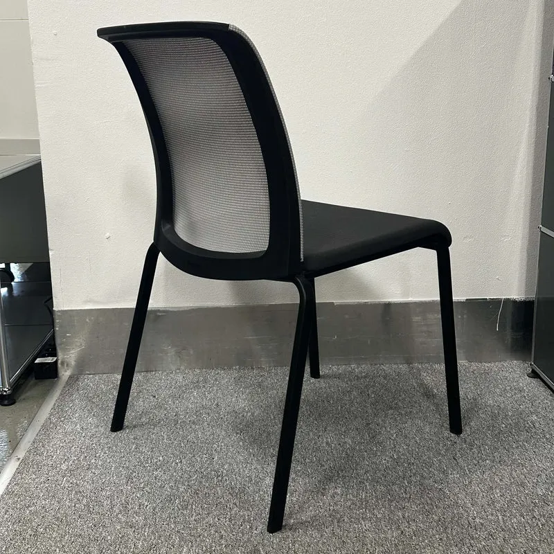 Steelcase Eastside Stapelstuhl