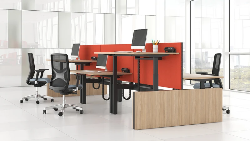 Elektrisch höhenverstellbarer Schreibtisch Motion Workbench