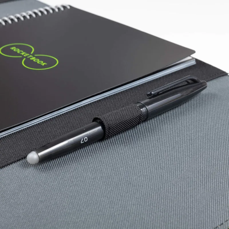 axisgo - Rocketbook Capsule 2.0 Folio Cover für Core und Fusion | 100% recycelbar, mit Stifthalter, magnetischem Verschluss und Innenstaufach | Schwarz, Executive A5 Größe 15.2 cm x 22.3 cm, 1 Stück