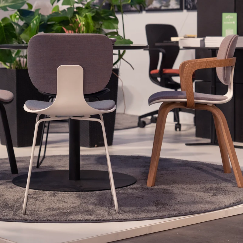 Klöber CoMeet Wood Vierfußstuhl
