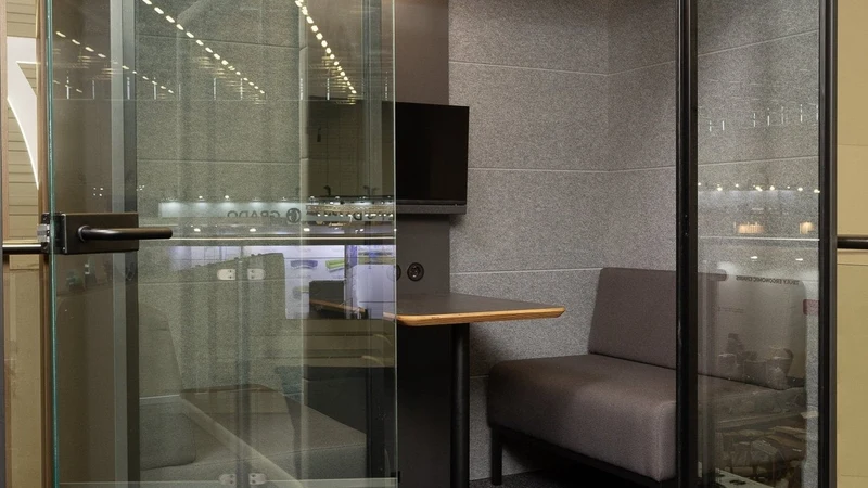 Yellow Dot · Box 4 – Meetingbox