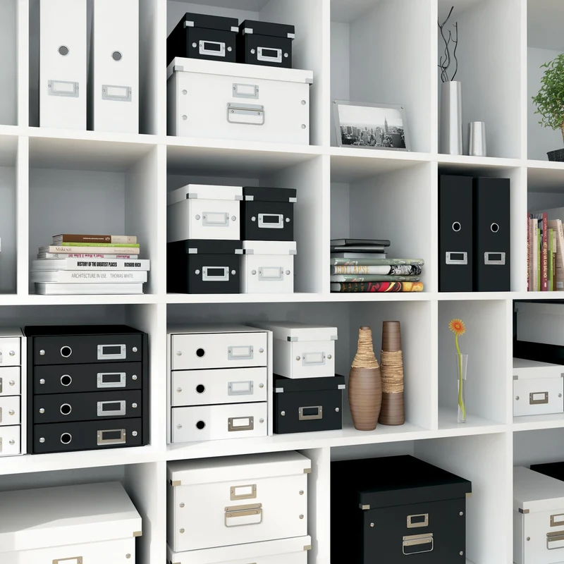 axisgo - Leitz Click & Store Aufbewahrungsbox mit Deckel Mittel-Groß, Box für Unterlagen bis A4 im Büro u. Haushalt, Transportbox aus 85 % recycelter Premium-Hartpappe, Stabile Metallgriffe, Gelb, 60440016