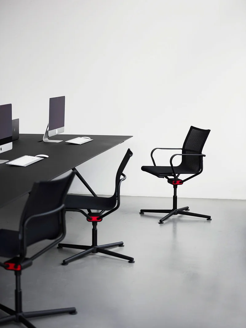 D1 Office Besucherstuhl Schwarz m. Gleitern