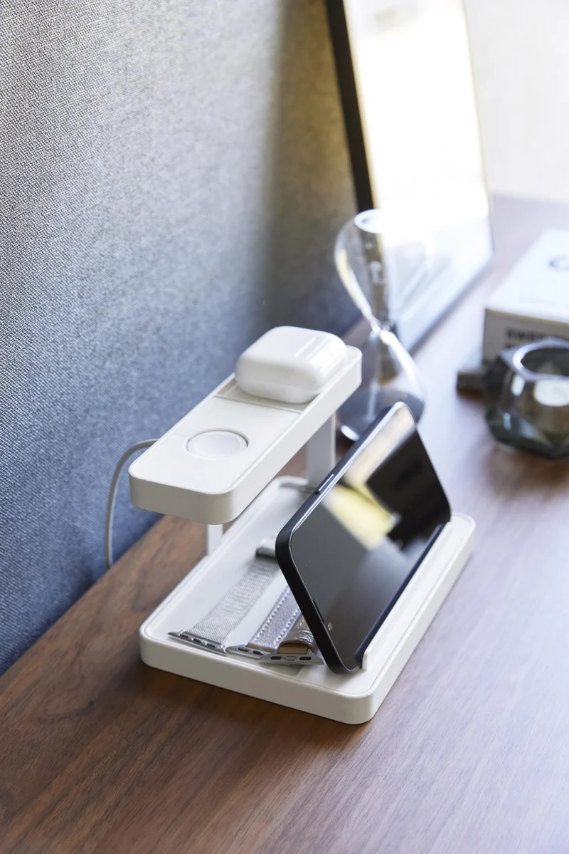 axisgo - Yamazaki 1871 TOWER Smartphone & Device Charging Stand, white, Steel/ABS Resin/Silicone, 16 x 11.6 x 10 cm