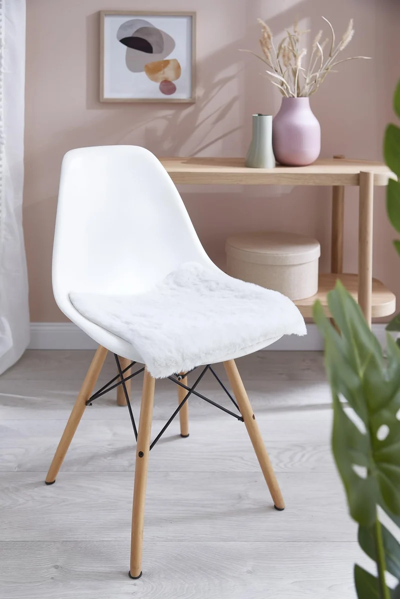 axisgo - -LUXOR- living Sitzkissen Coste - Kunstfell Stuhlauflage als Deko Wohnzimmer oder Stuhlkissen - gemütliches Sitzkissen Stuhl Dekokissen 40 x 40 cm eckig Weiß 4er Set