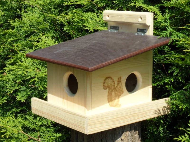 XXXL Eichhörnchen Kobel/Futterhaus aus hochwertigem Vollholz, deutsches Qualitätsprodukt,von Hand ge