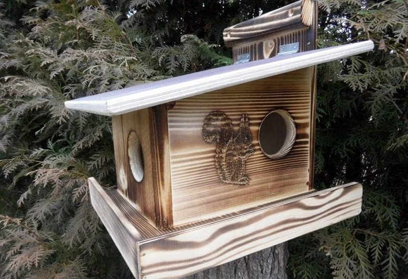 Qualität aus Niederbayern ARBRIKADREX Eichhörnchenfutterhaus- Eichhörnchen-Haus Kobel Witterungsbest