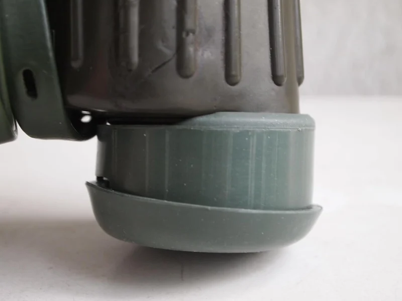 Generisch 1x Objektiv Gummi Schutzkappe für das BW 8x30 Fernglas Fero D16